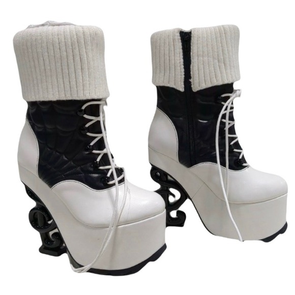 RARE! 🎶 MONSTER HIGH X YRU Operetta Phantom Platform Boots Black/White Sz 8 🎵 - Picture 4 of 14